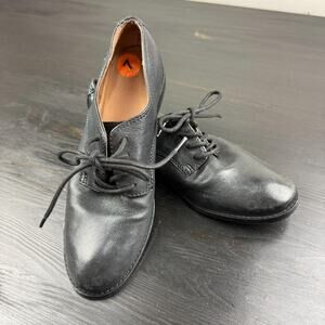 Frye leather lace up shoes size 7